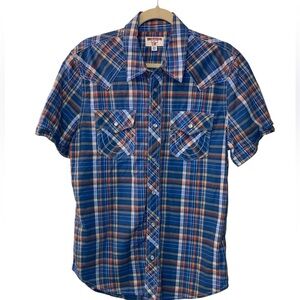 True religion medium snap front shirt sleeve shirt